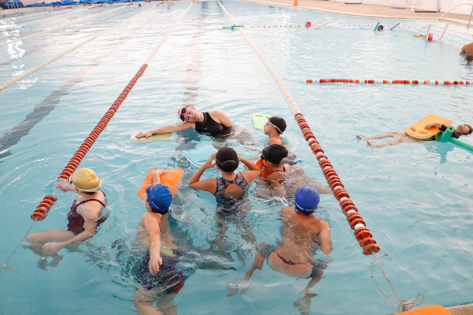 Comenzaron las becas de natación